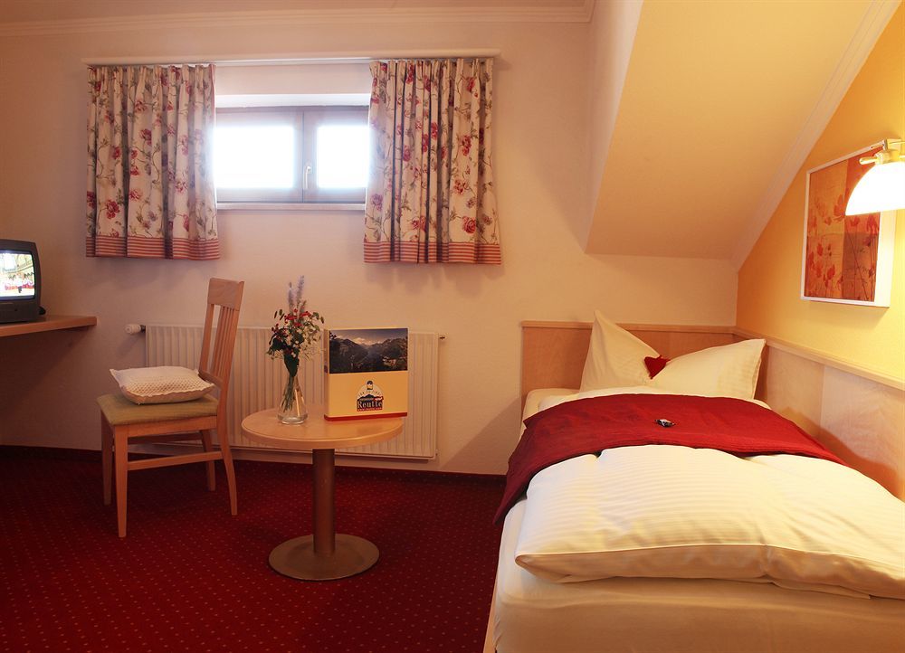 Die Lilie / Hotel Garni รอยท์เทอ ภายนอก รูปภาพ